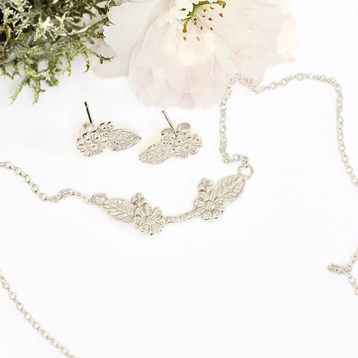 woodland flower necklace set