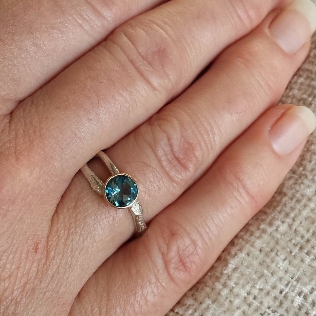 November birthstone hot sale blue topaz